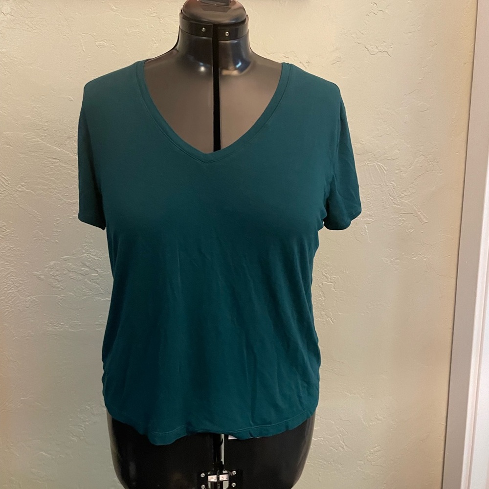 5/15🔥🔥🔥Nine West Teal Short Sleeve V-Neck Top